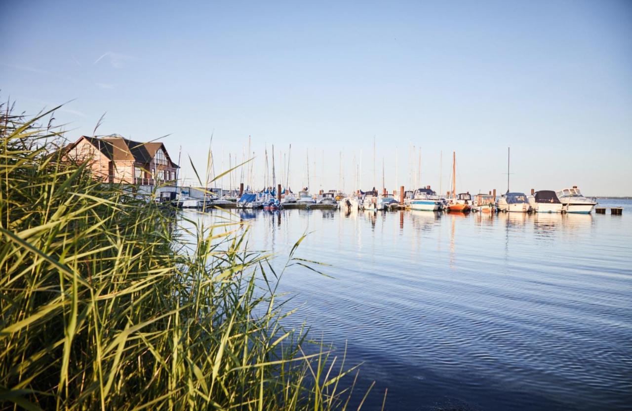 Bades Huk Marina Hotel Hohen Wieschendorf Dış mekan fotoğraf