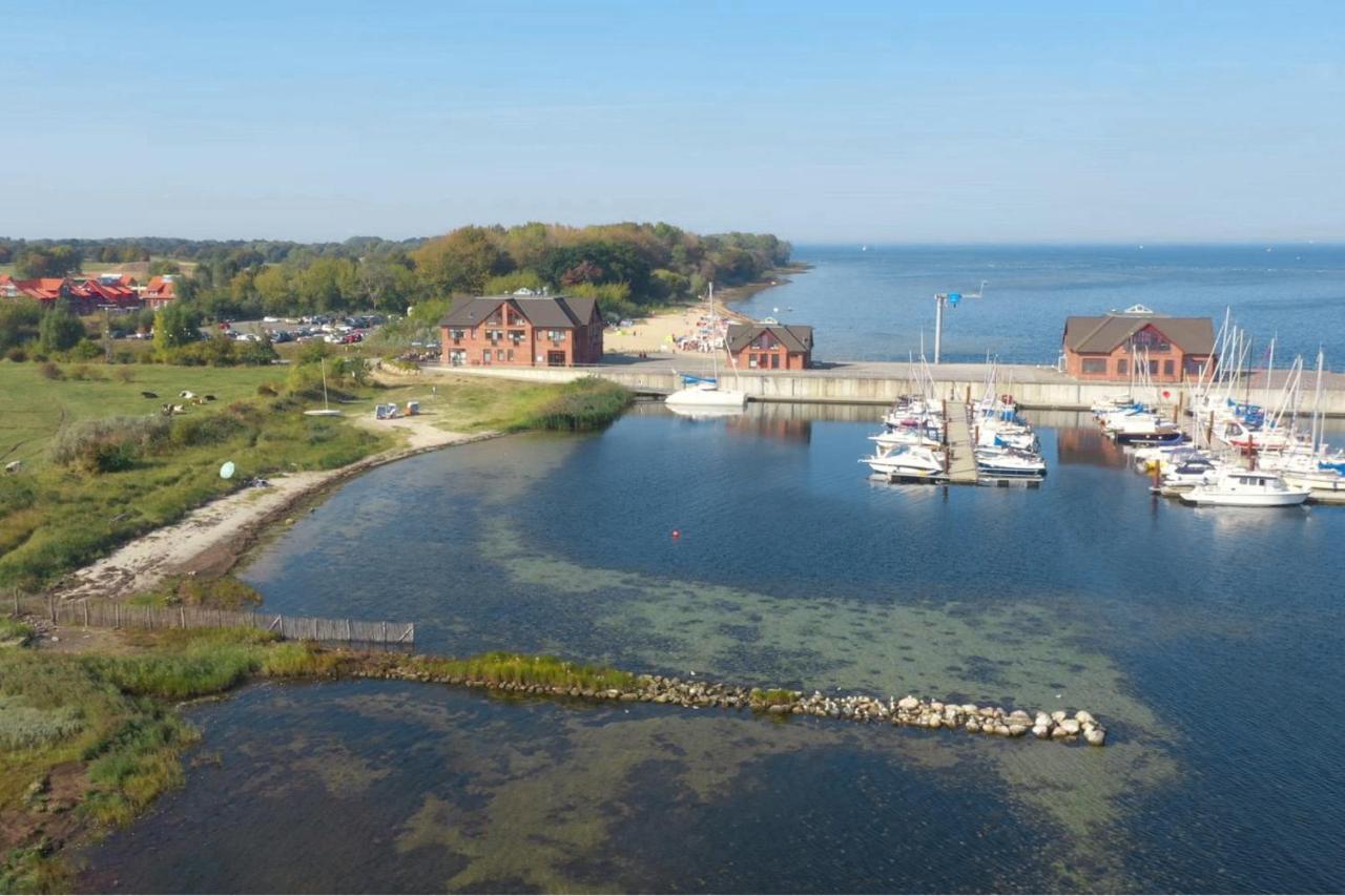 Bades Huk Marina Hotel Hohen Wieschendorf Dış mekan fotoğraf